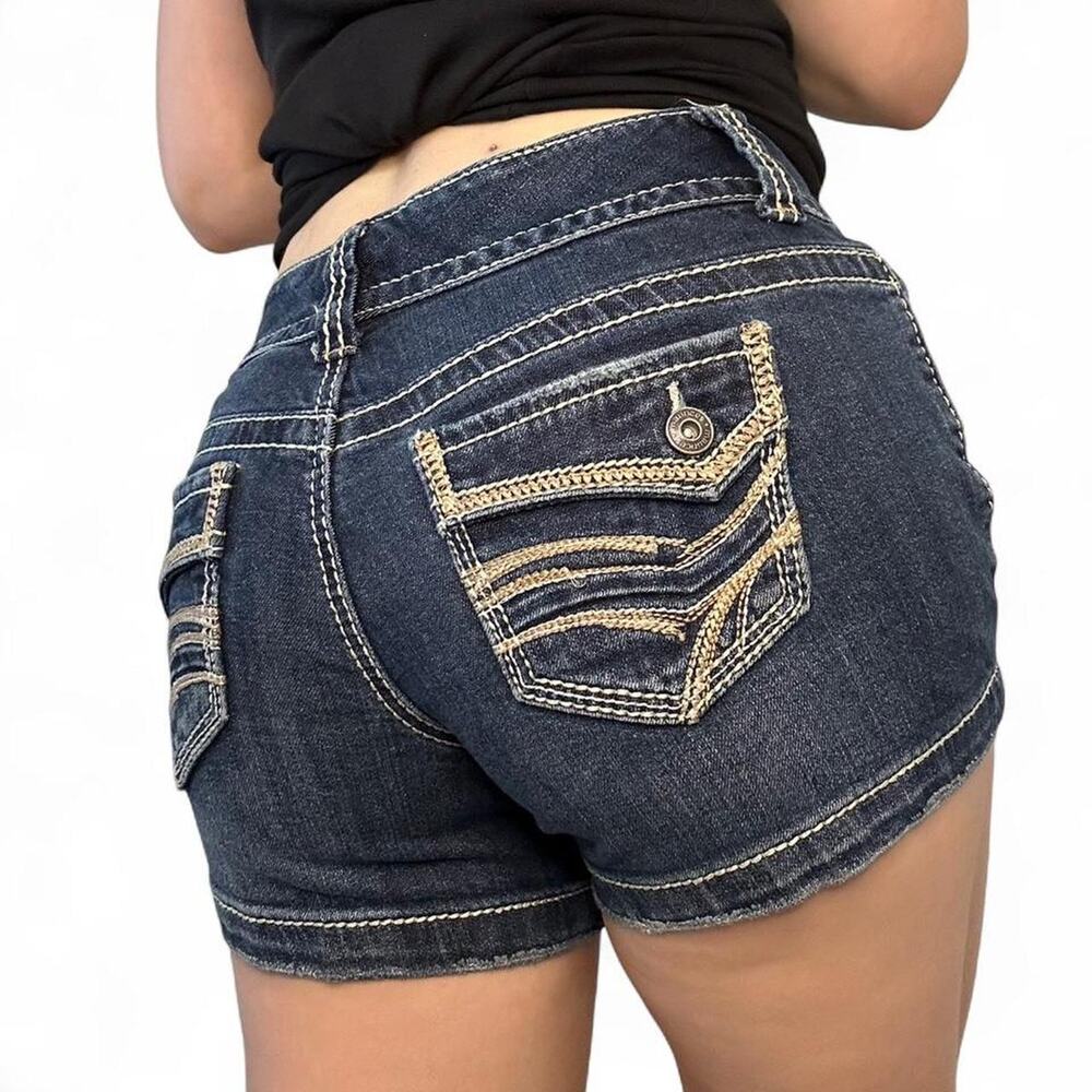 Vintage Maurices Low-Rise Embroidered Denim Mini Shorts – Size 1/2